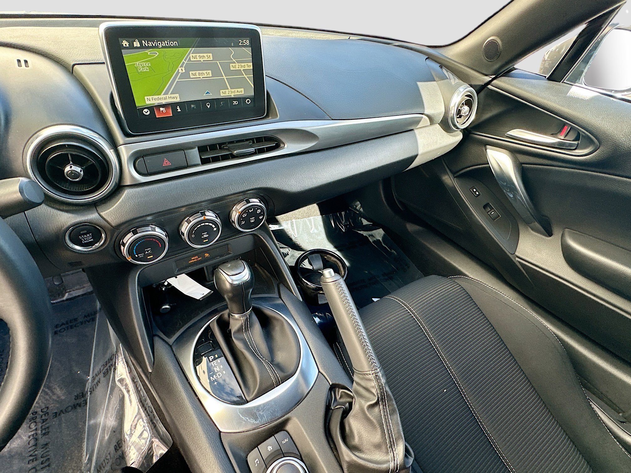 Used 2019 FIAT 124 Spider Classica w/ Technology Group image 23