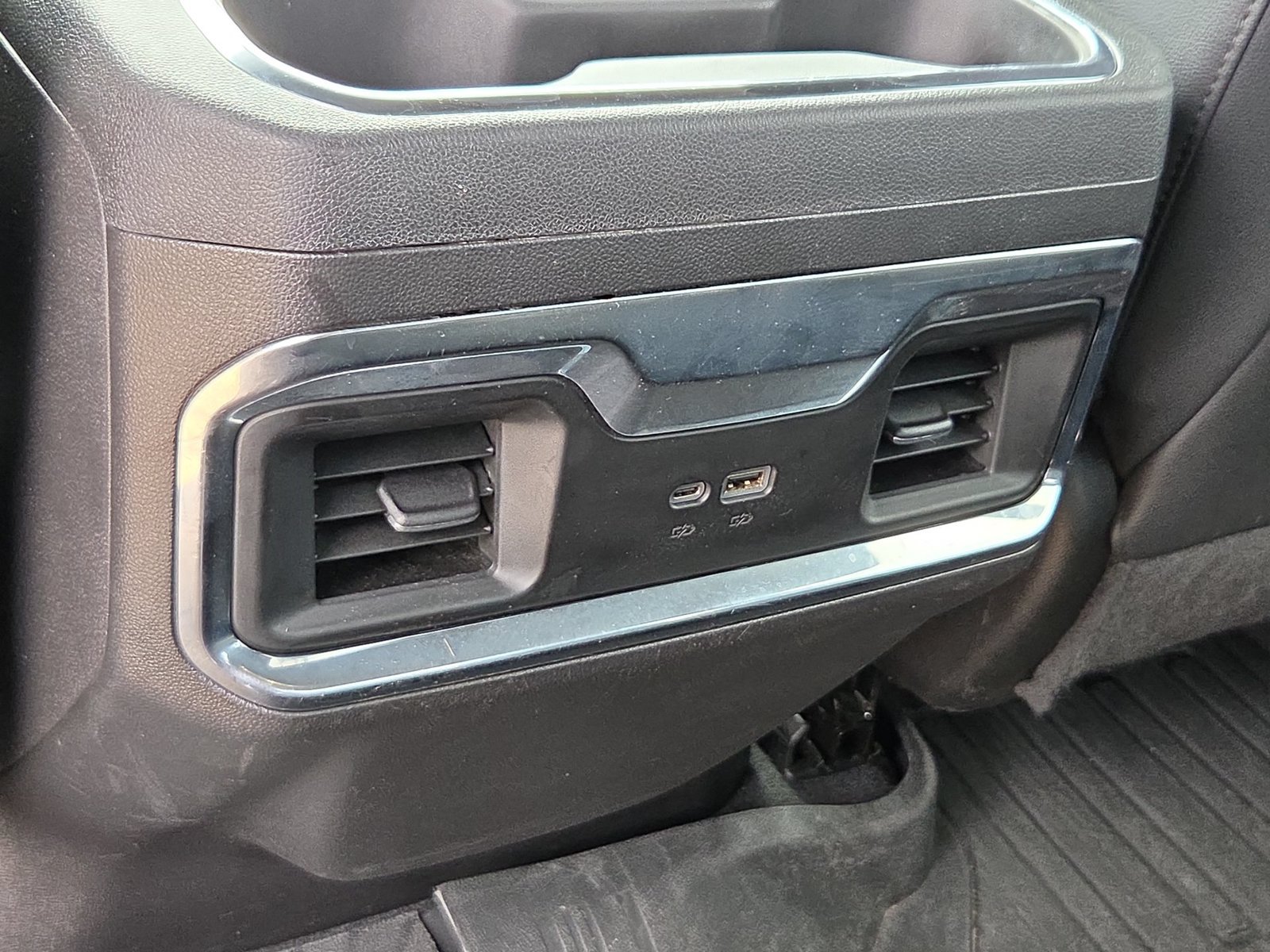 Used 2025 GMC Sierra 1500 Elevation w/ Elevation Premium Package AWD/4WD image 21