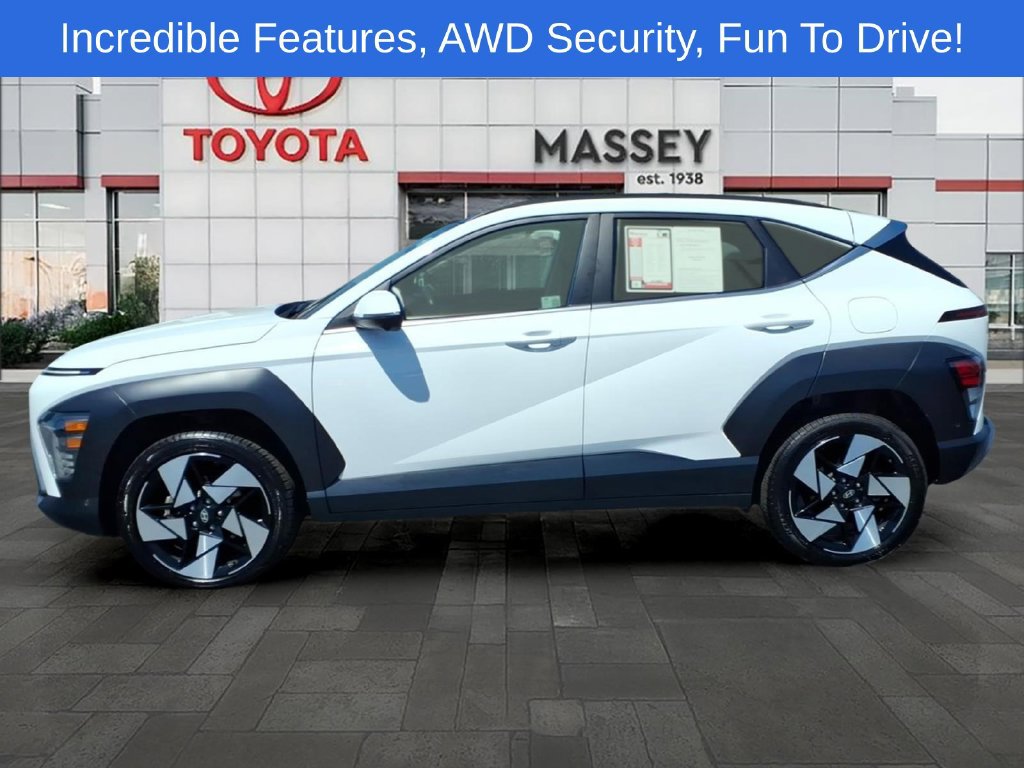 Used 2024 Hyundai Kona Limited AWD/4WD image 2