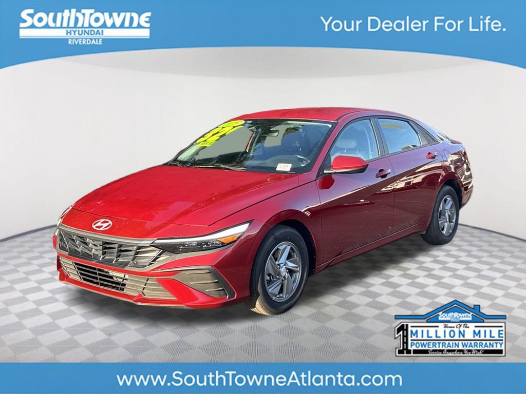 Used 2025 Hyundai Elantra SE