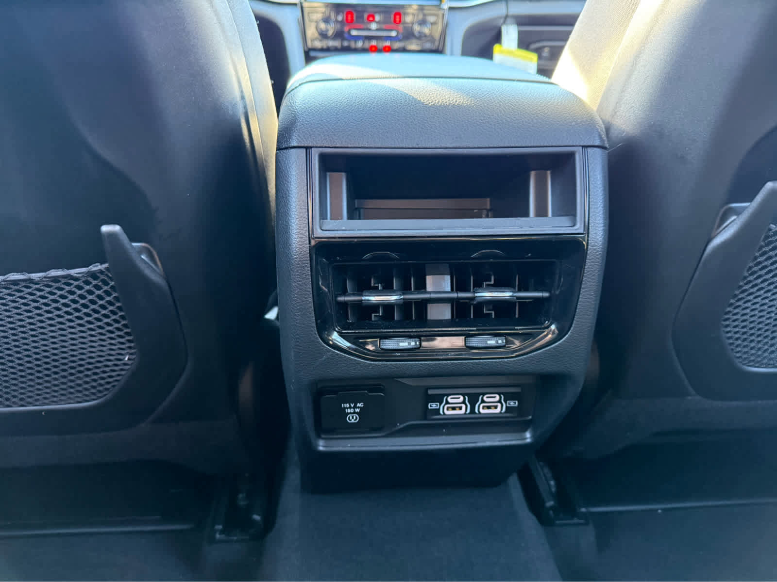 Used 2025 Jeep Grand Cherokee Altitude image 24