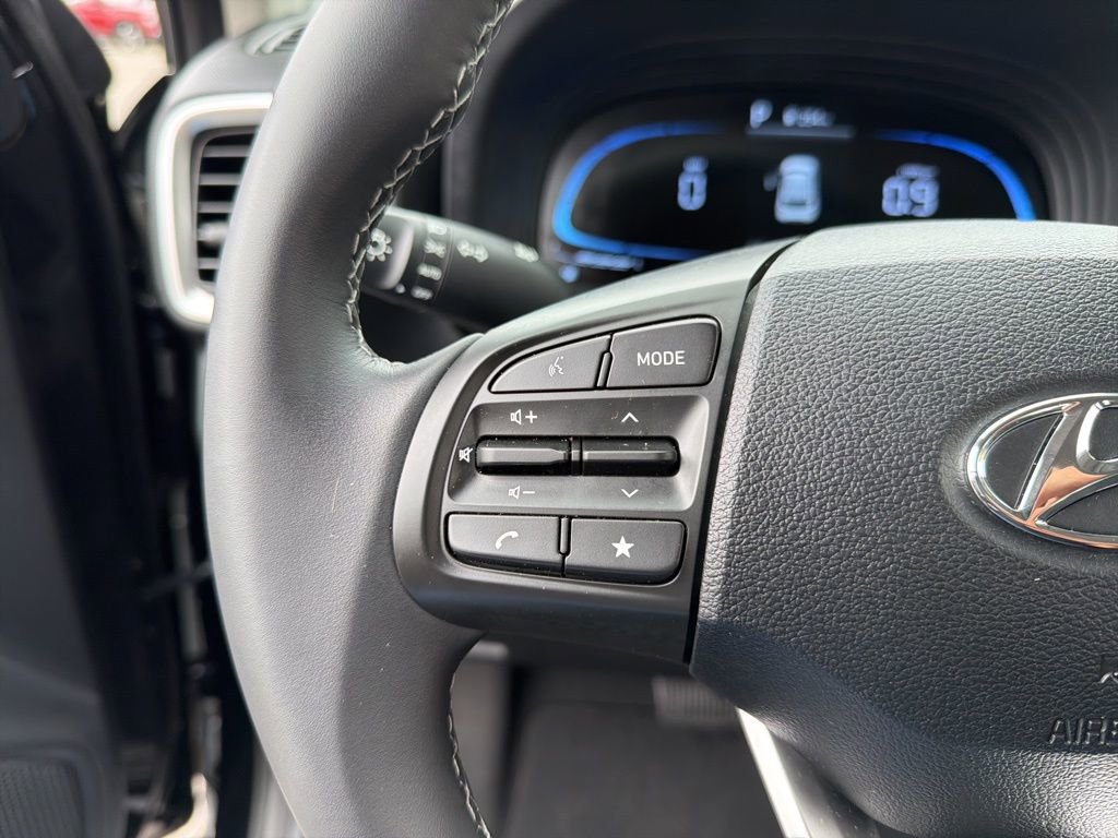 Certified 2026 Hyundai Venue SEL FWD image 21