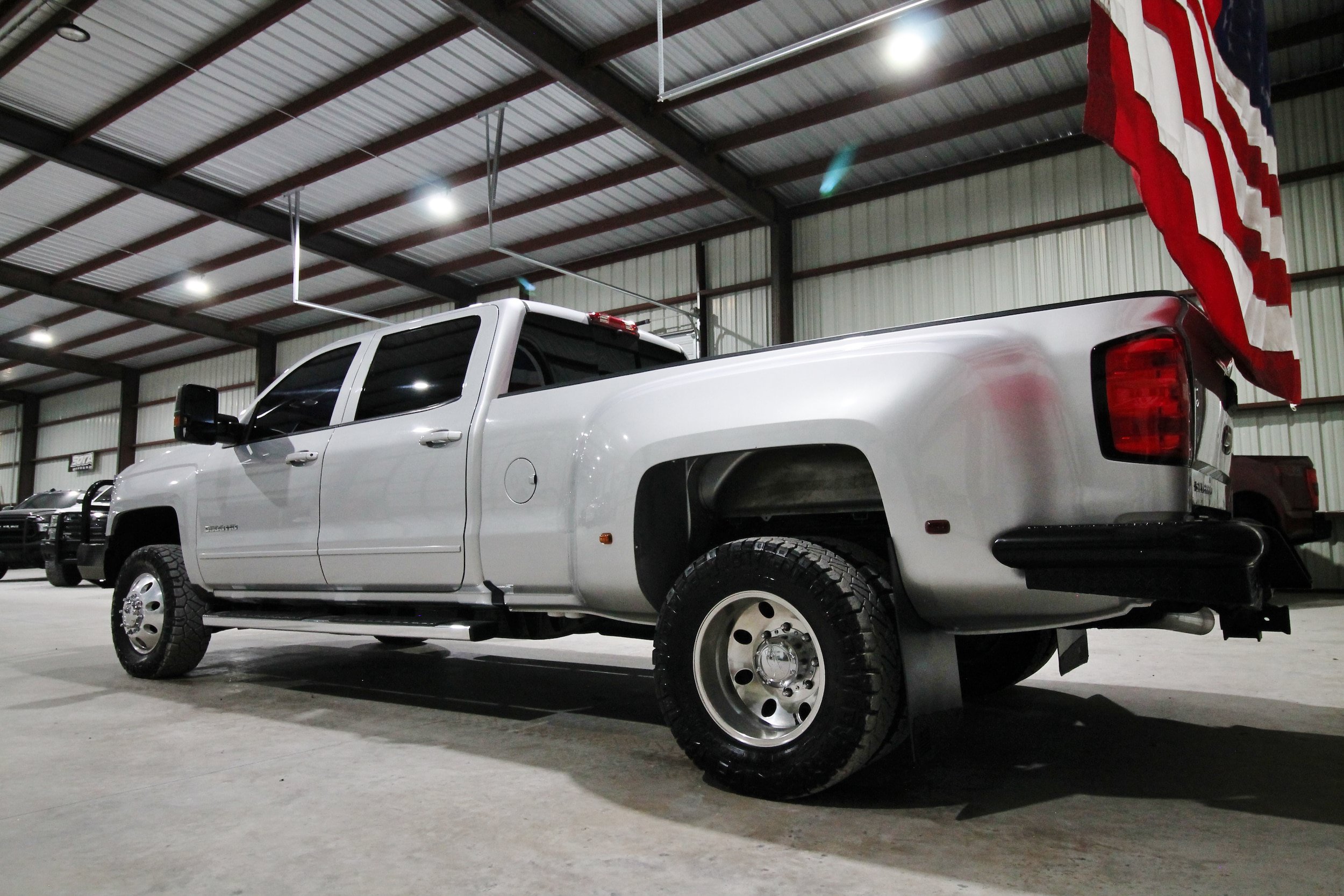 Used 2018 Chevrolet Silverado 3500 LT AWD/4WD image 8