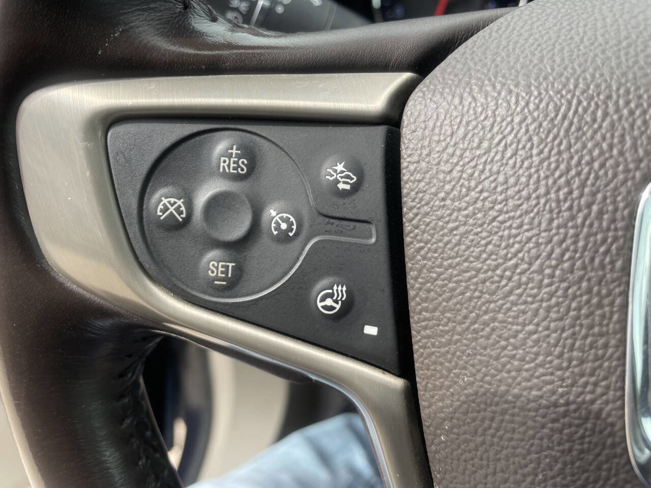 Used 2018 GMC Acadia Denali w/ Technology Package image 17