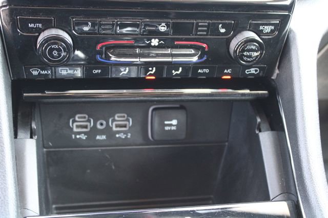 Used 2023 Jeep Grand Cherokee L Limited AWD/4WD image 29