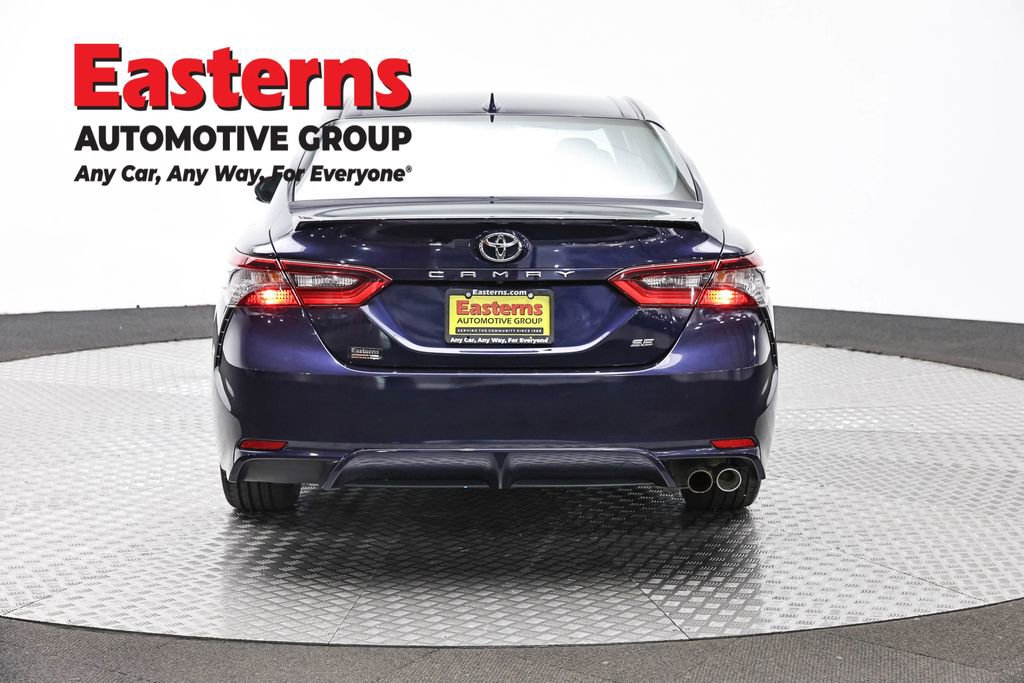 Used 2021 Toyota Camry SE FWD image 6
