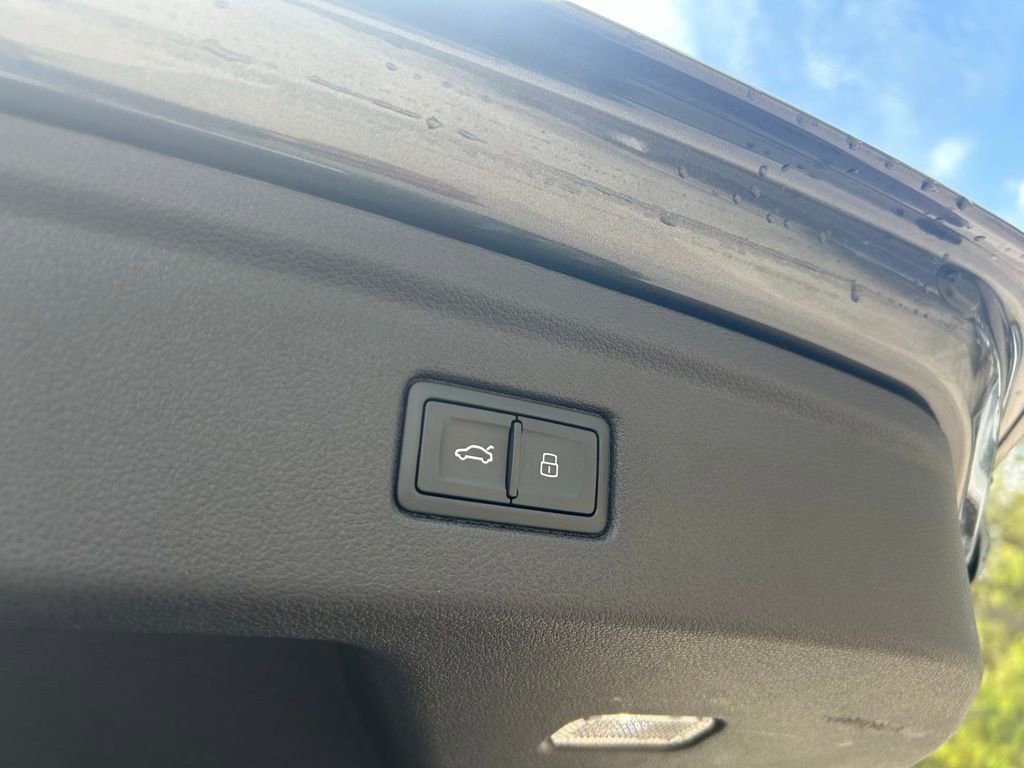 Used 2023 Audi A5 2.0T Premium Plus w/ Premium Plus AWD/4WD image 38