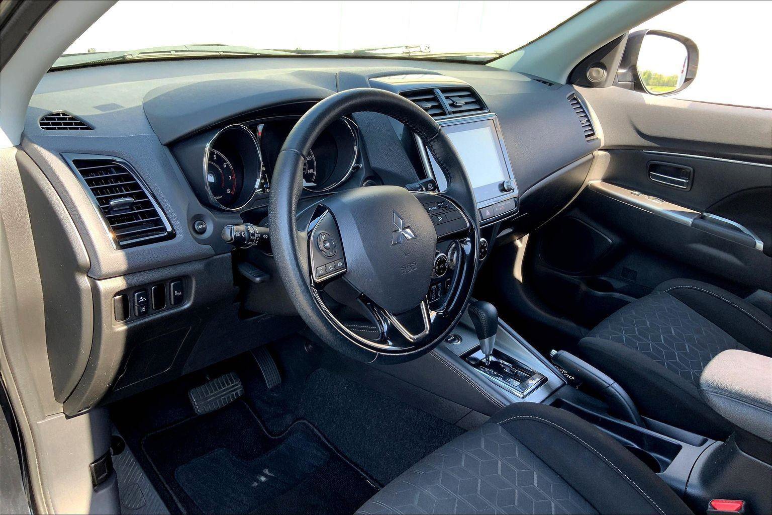 Used 2021 Mitsubishi Outlander Sport SE AWD/4WD image 13