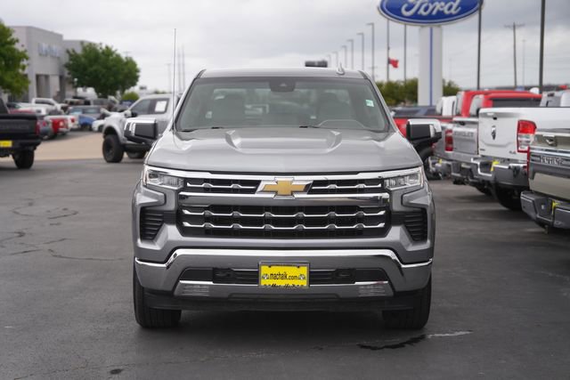 Used 2023 Chevrolet Silverado 1500 LTZ RWD image 3