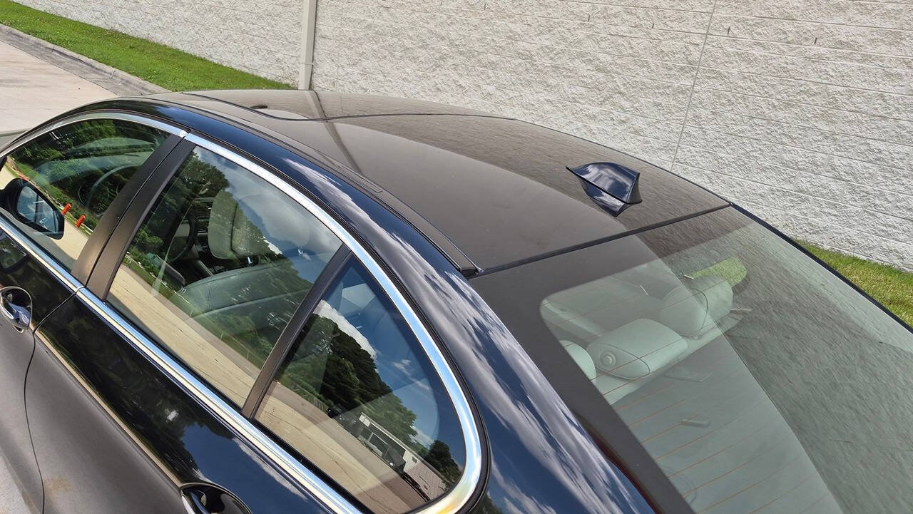 Used 2012 BMW 528i xDrive Sedan AWD/4WD image 21