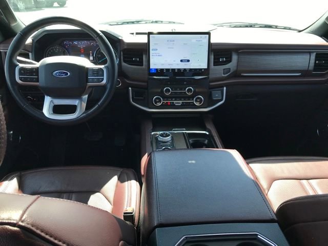 Used 2024 Ford Expedition Limited image 5