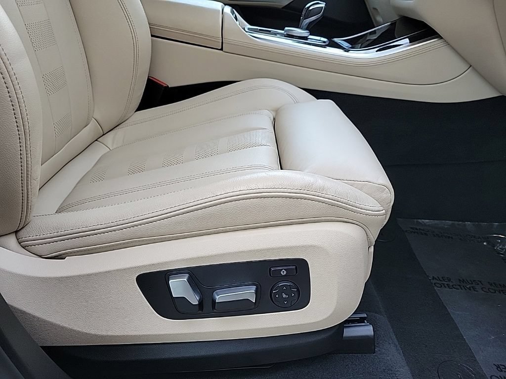 Used 2021 BMW X5 xDrive40i w/ Premium Package AWD/4WD image 16