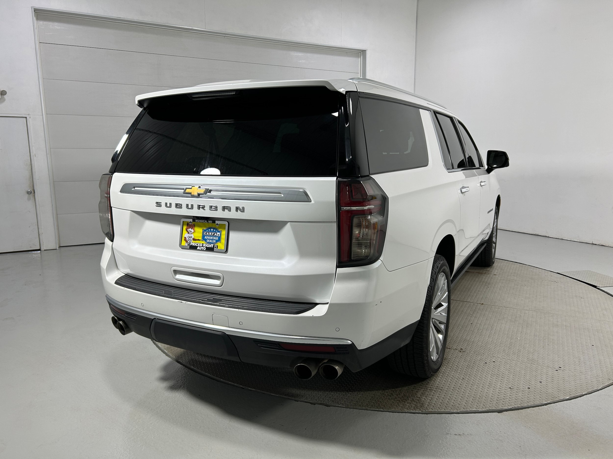 Used 2021 Chevrolet Suburban High Country w/ Premium Package AWD/4WD image 42