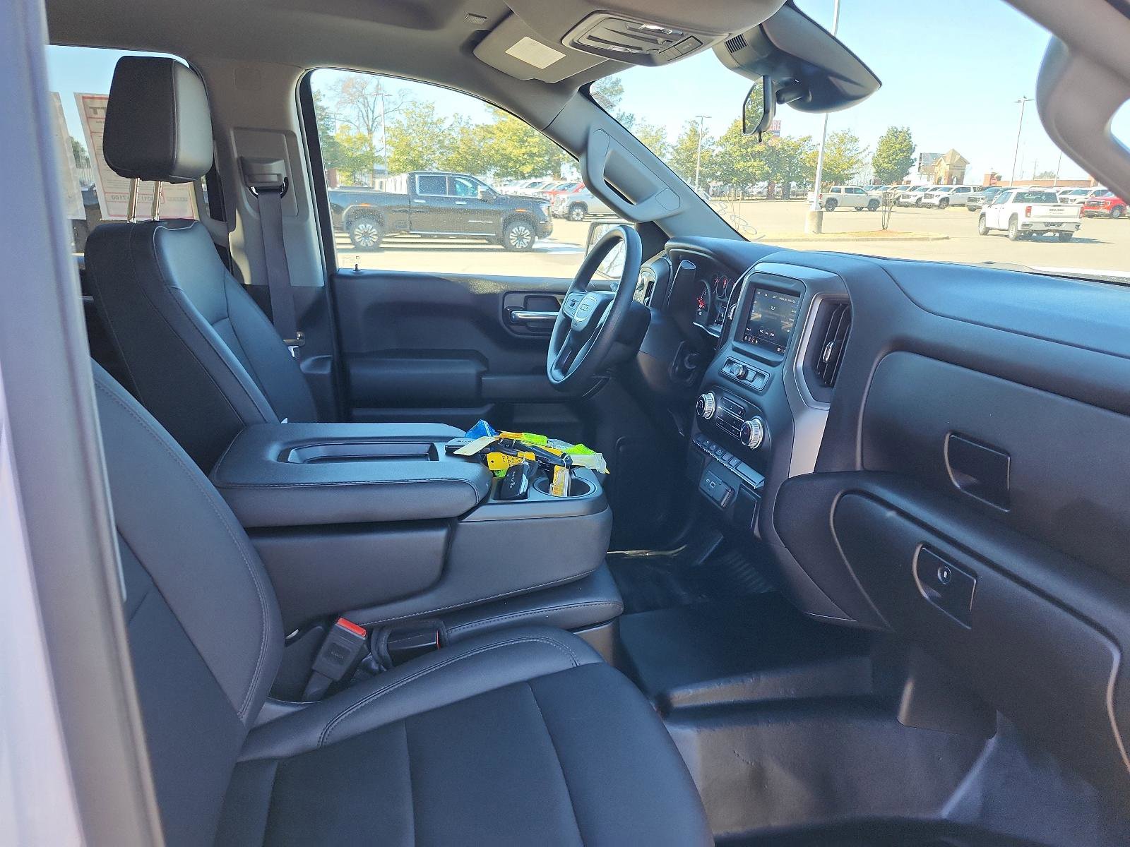 Used 2025 GMC Sierra 1500 Pro w/ Pro Value Package image 7