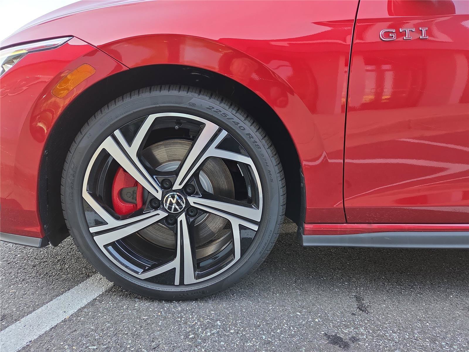 New 2026 Volkswagen GTI SE FWD image 10