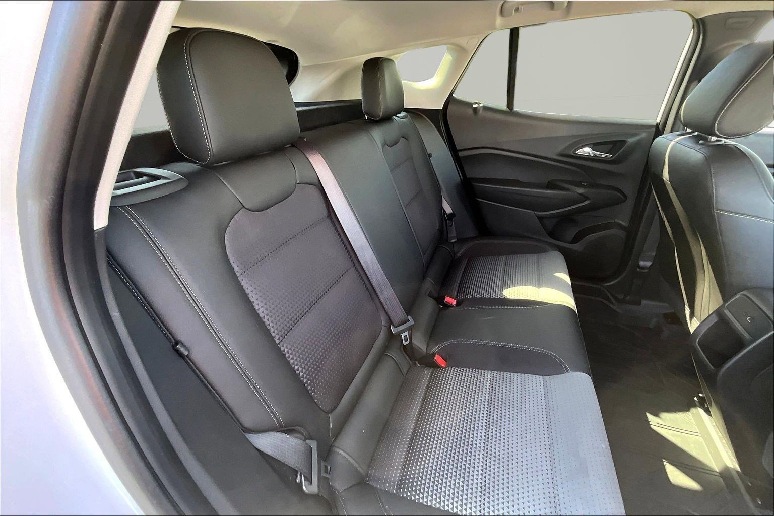 Used 2025 Chevrolet Trax LT w/ Driver Confidence Package image 25