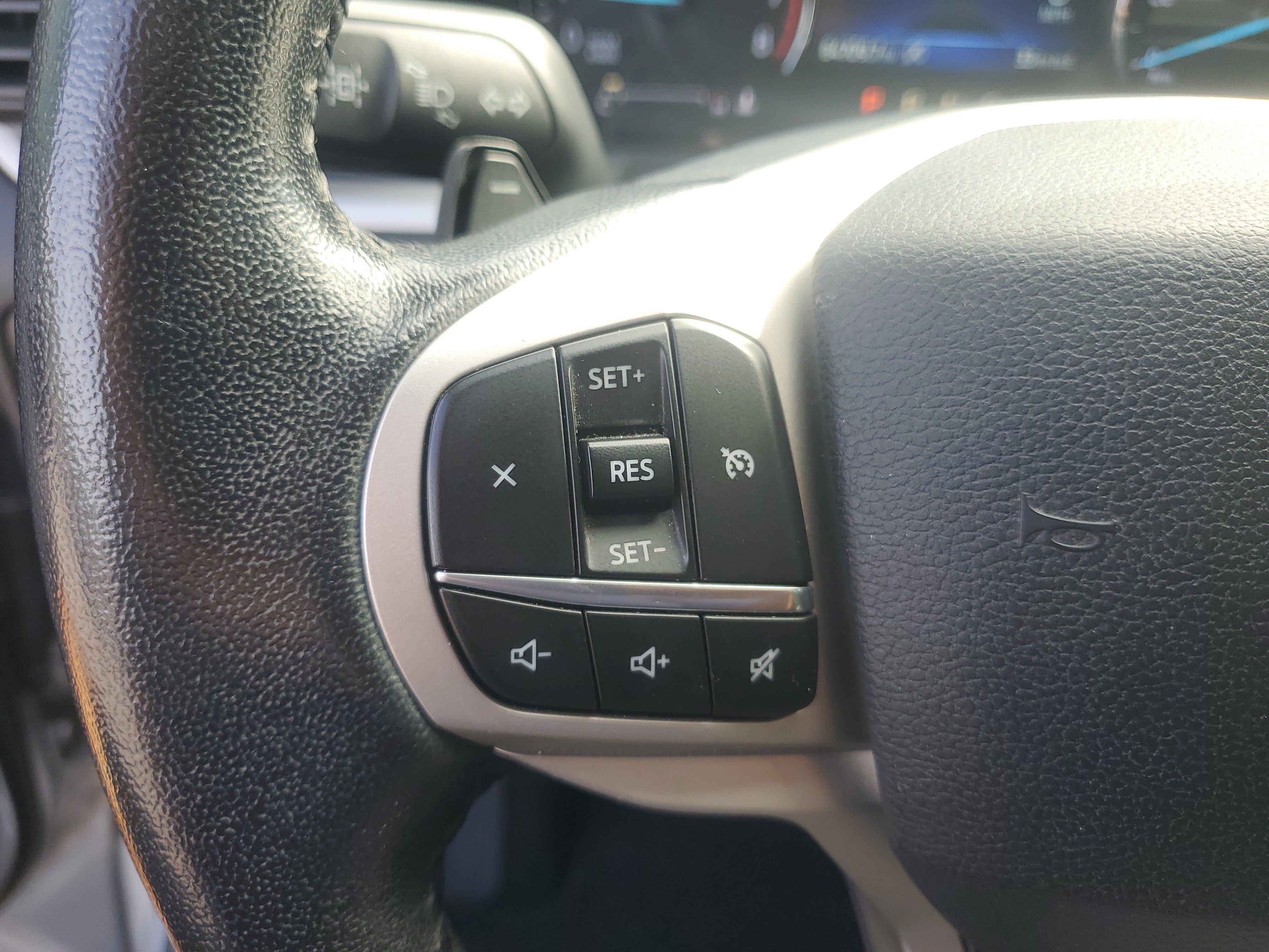 Used 2020 Ford Explorer XLT RWD image 16