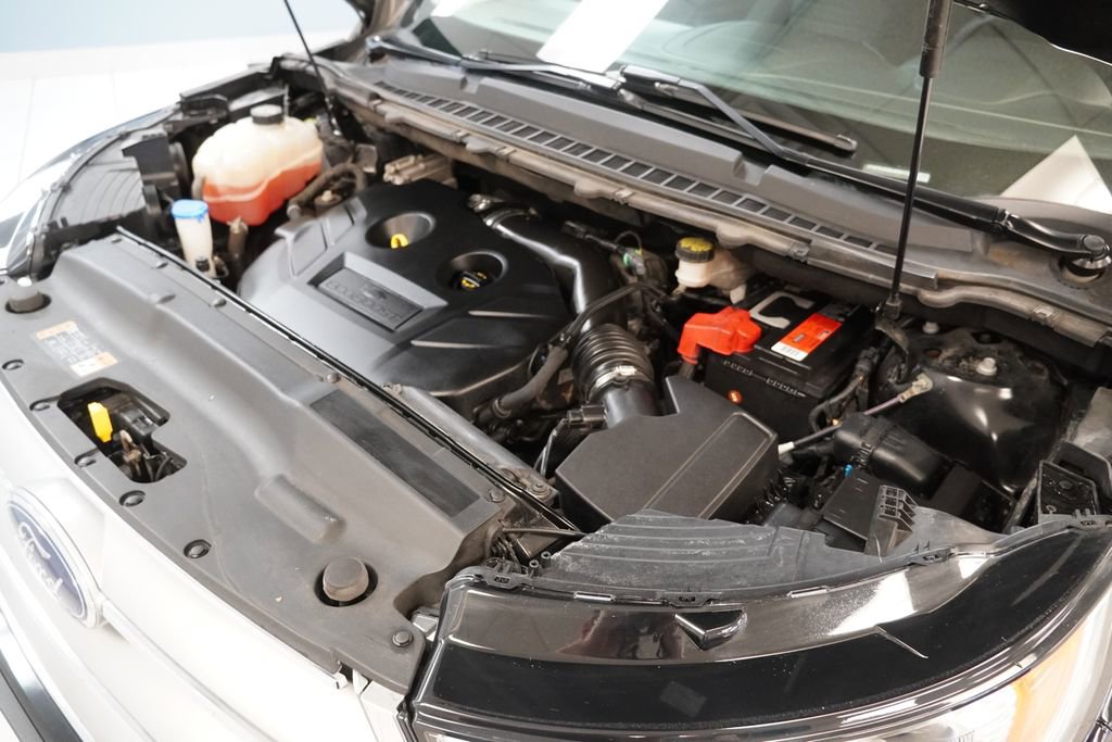 Used 2018 Ford Edge SE image 17