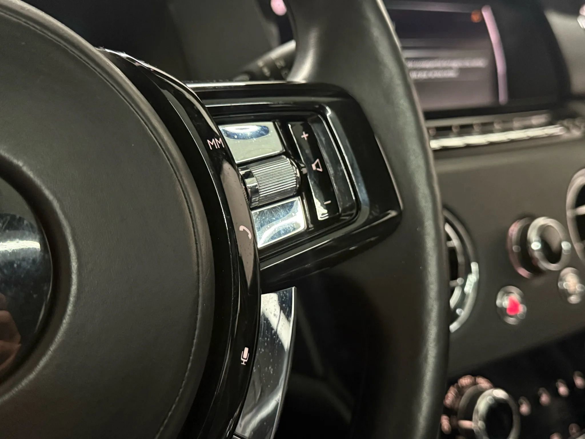 Used 2019 Rolls-Royce Cullinan image 18