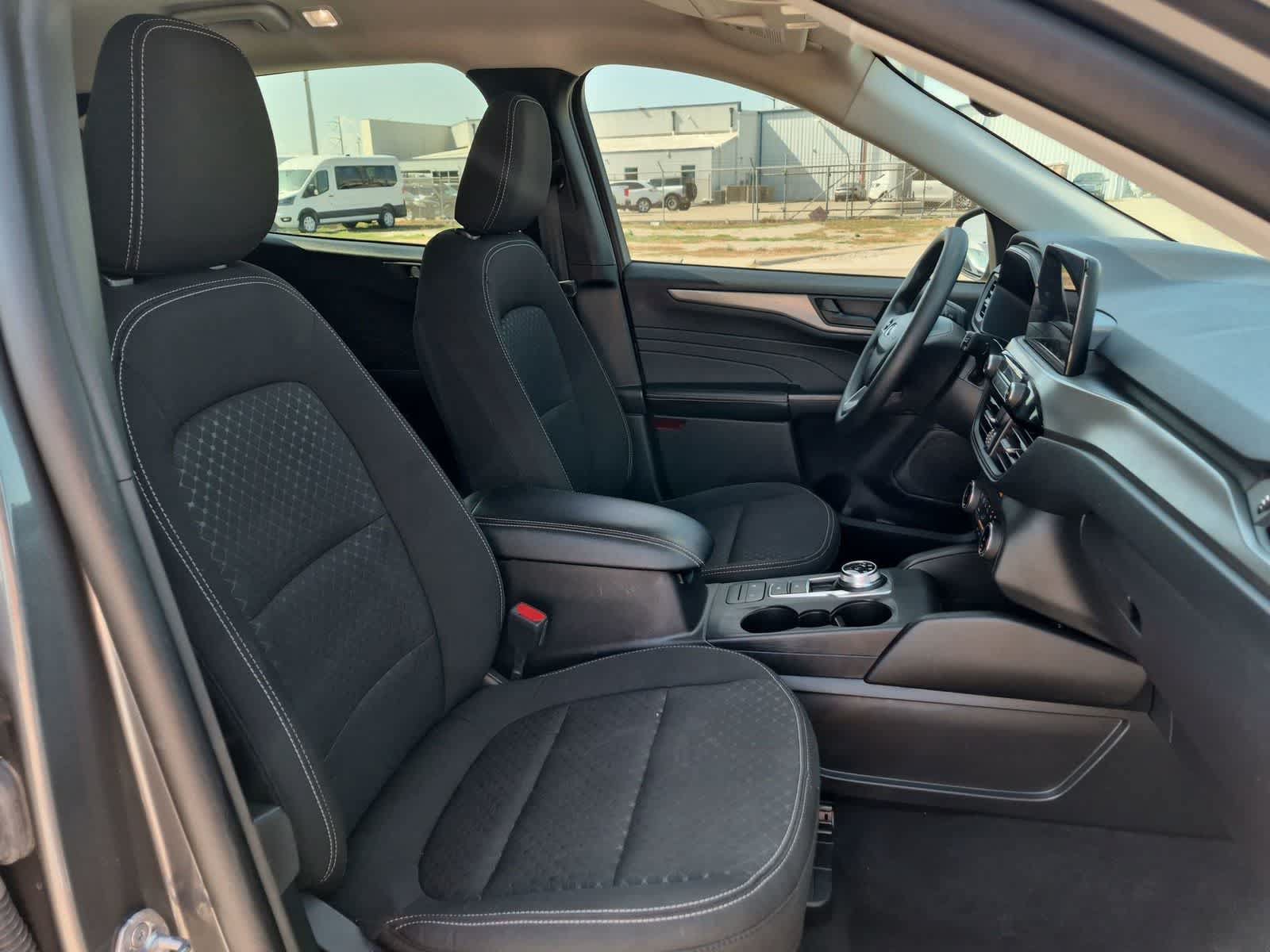 Used 2025 Ford Escape Active AWD/4WD image 26