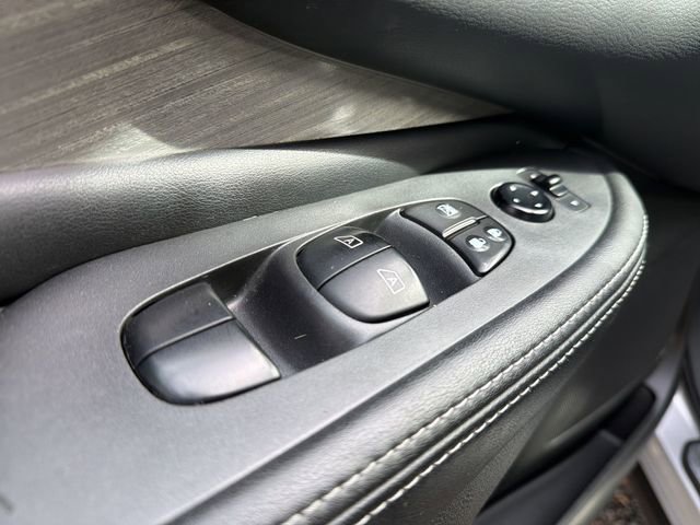 Used 2016 Nissan Murano SV image 13