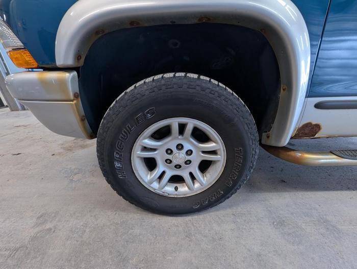 Used 2004 Dodge Dakota SLT w/ PWR Convenience Group AWD/4WD image 11