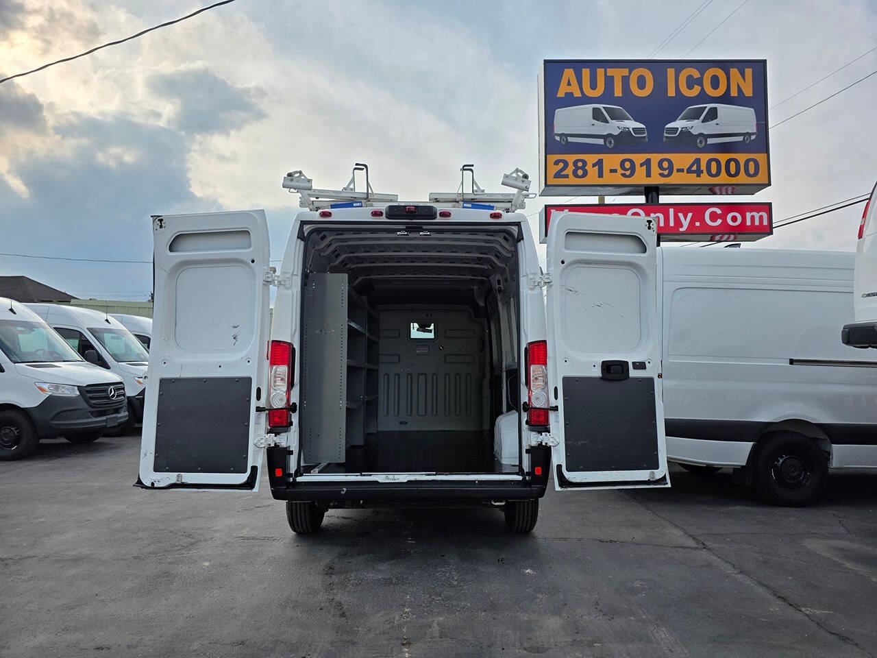 Used 2020 RAM ProMaster 2500 w/ Premium Appearance Group image 14