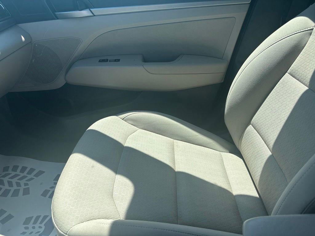 Used 2017 Hyundai Elantra SE FWD image 24