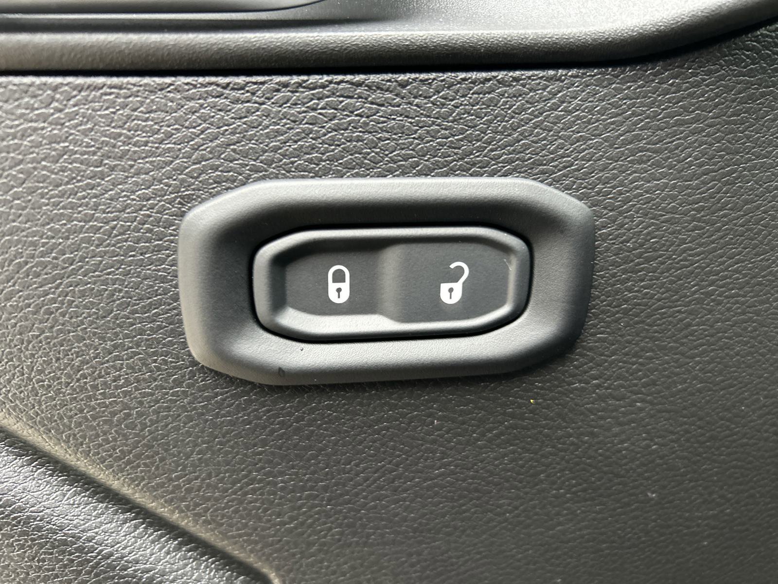 New 2025 Jeep Wrangler Sport S image 18