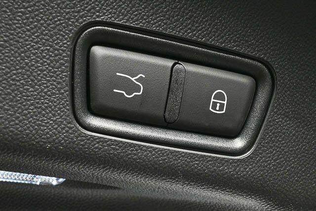 New 2025 Maserati Grecale Folgore AWD/4WD image 32
