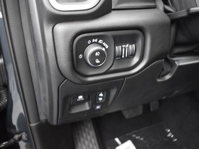 New 2026 RAM 1500 4x4 Crew Cab image 14