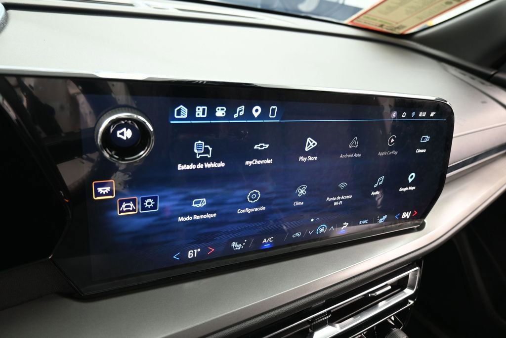 Used 2026 Chevrolet Traverse LT FWD image 19