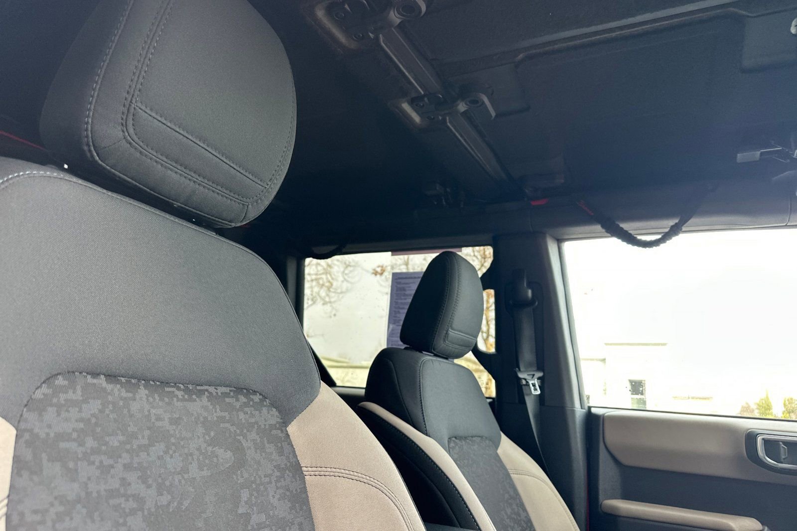 Used 2022 Ford Bronco Wildtrak image 14