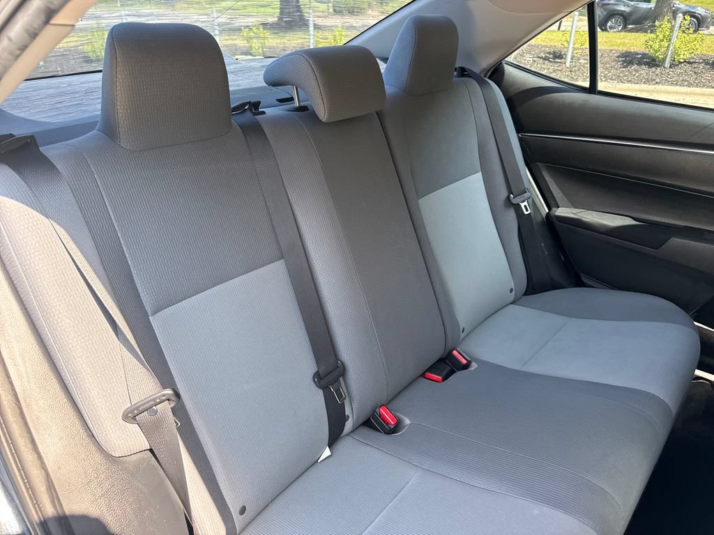 Used 2015 Toyota Corolla L FWD image 33