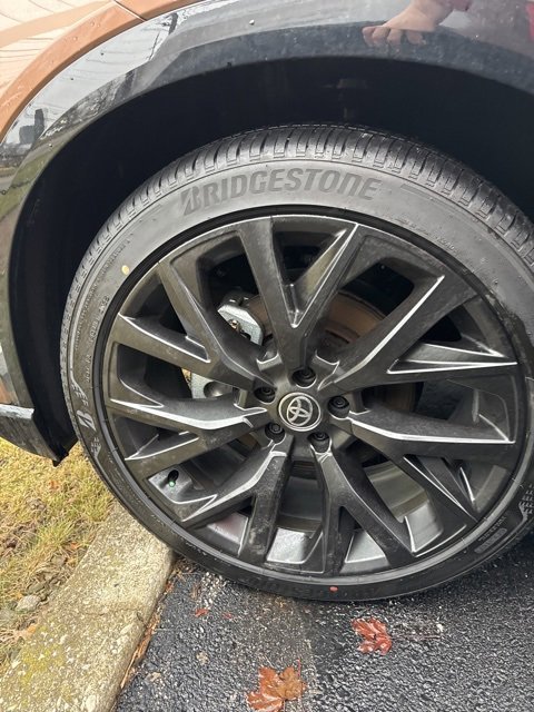 New 2025 Toyota Crown Signia image 12