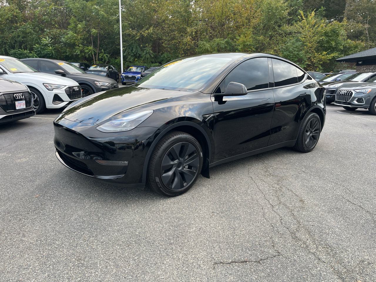 Used 2024 Tesla Model Y Long Range image 5