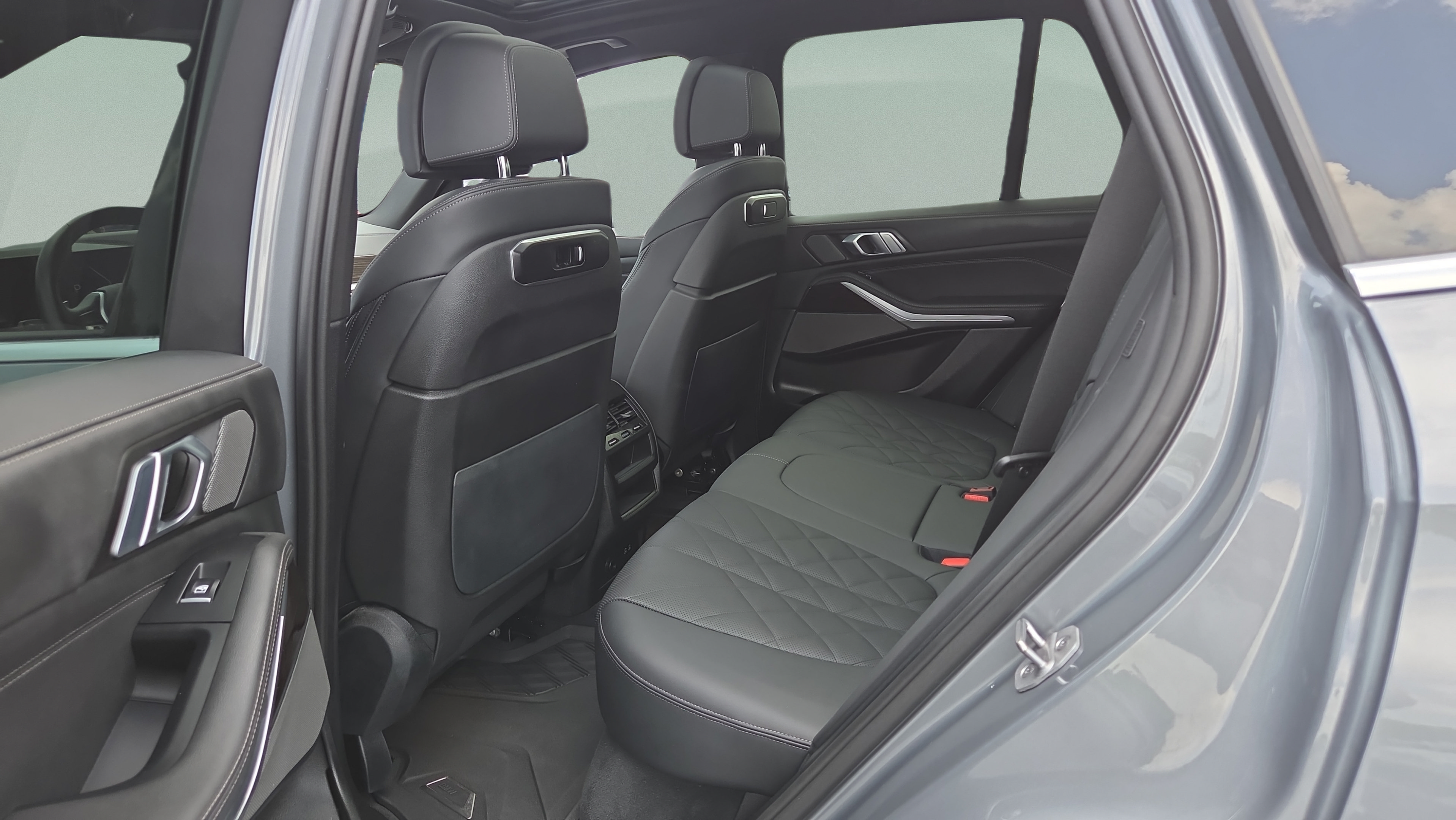 Used 2025 BMW X5 sDrive40i RWD image 31