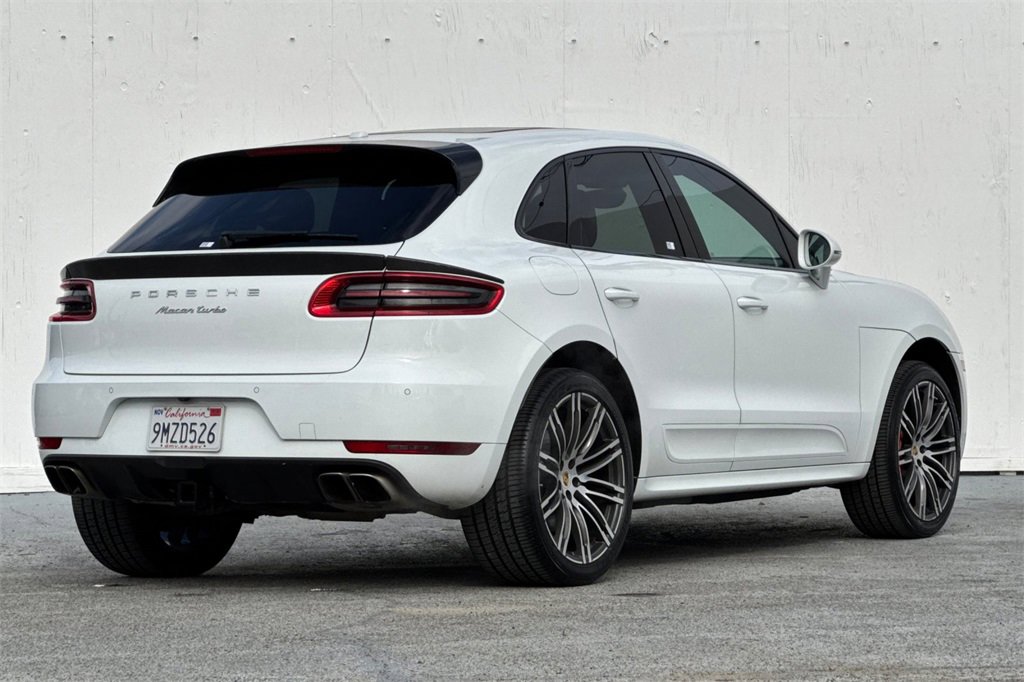 Used 2017 Porsche Macan Turbo image 3