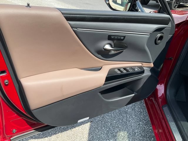Used 2025 Lexus ES 350 w/ Premium Package FWD image 7