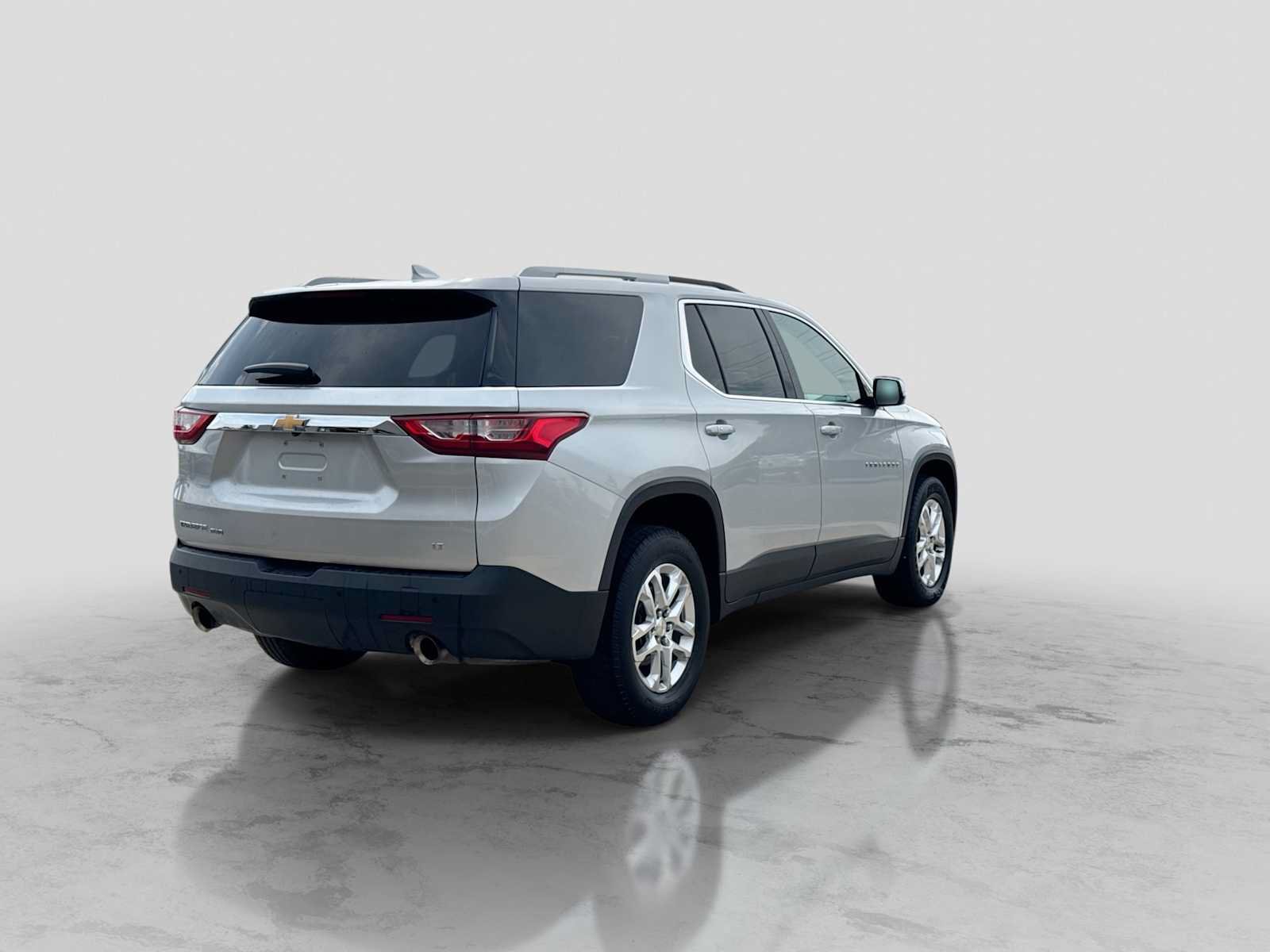 Used 2018 Chevrolet Traverse LT AWD/4WD image 6