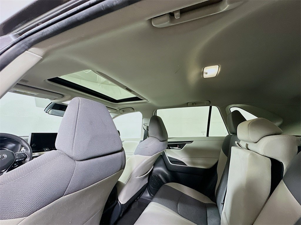 Used 2023 Toyota RAV4 XLE w/ Convenience Package image 12