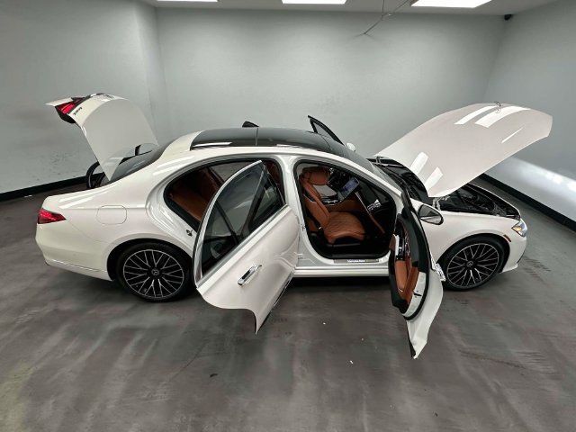 Used 2022 Mercedes-Benz S 580 4MATIC Sedan w/ Rear Seat Package image 15
