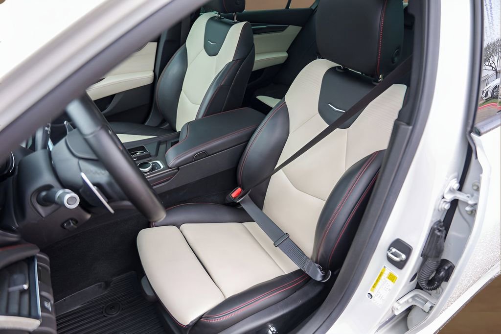 Certified 2022 Cadillac CT5 V w/ Premium Package image 8