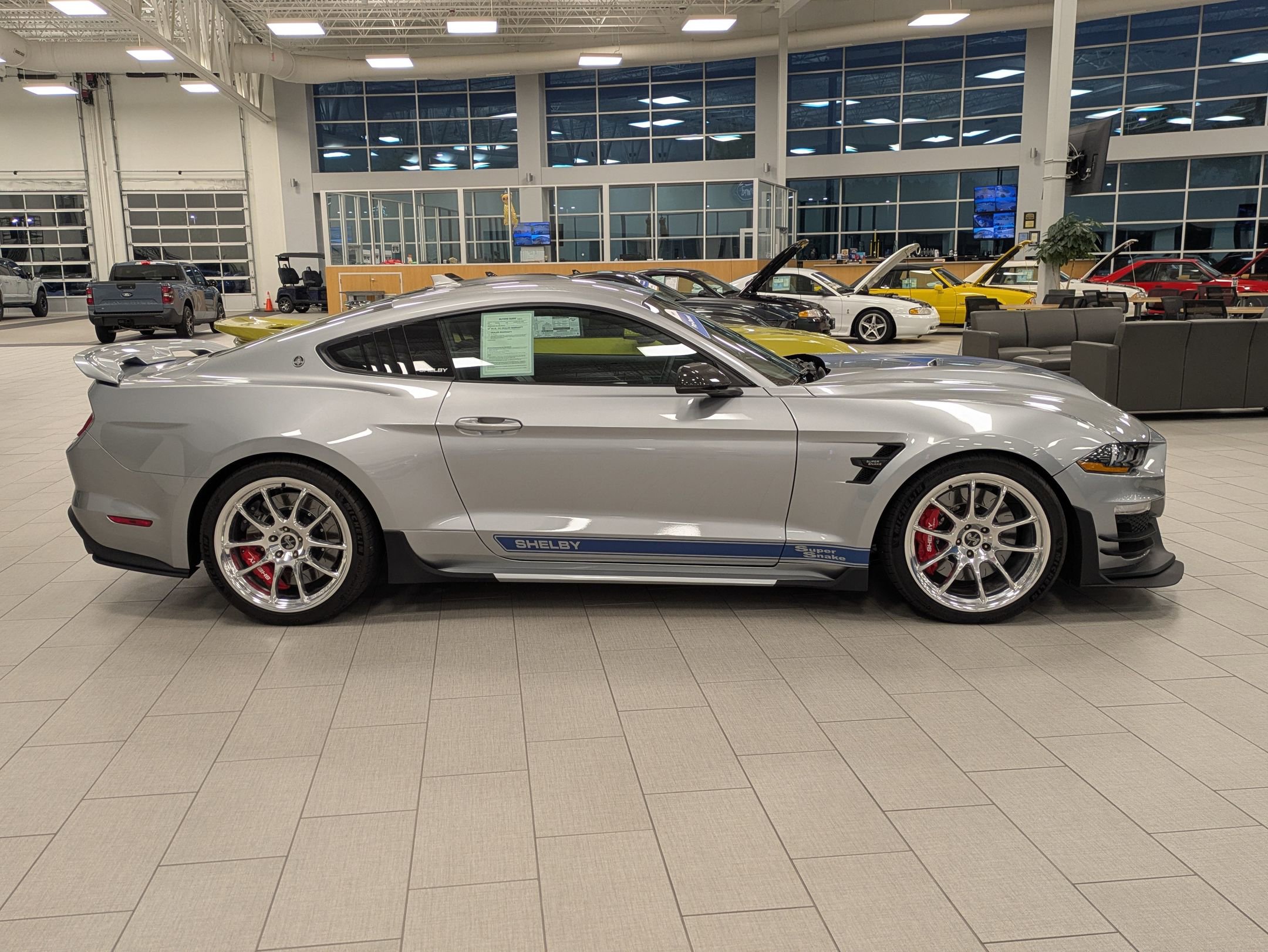 Used 2022 Ford Mustang GT Premium w/ GT Performance Package RWD image 3
