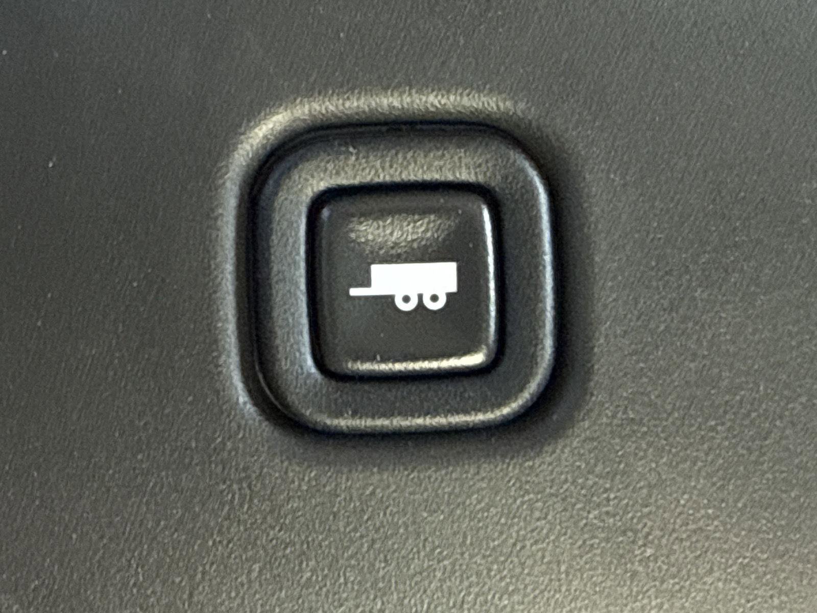 New 2025 GMC Savana 2500 w/ Driver Convenience Package RWD image 26