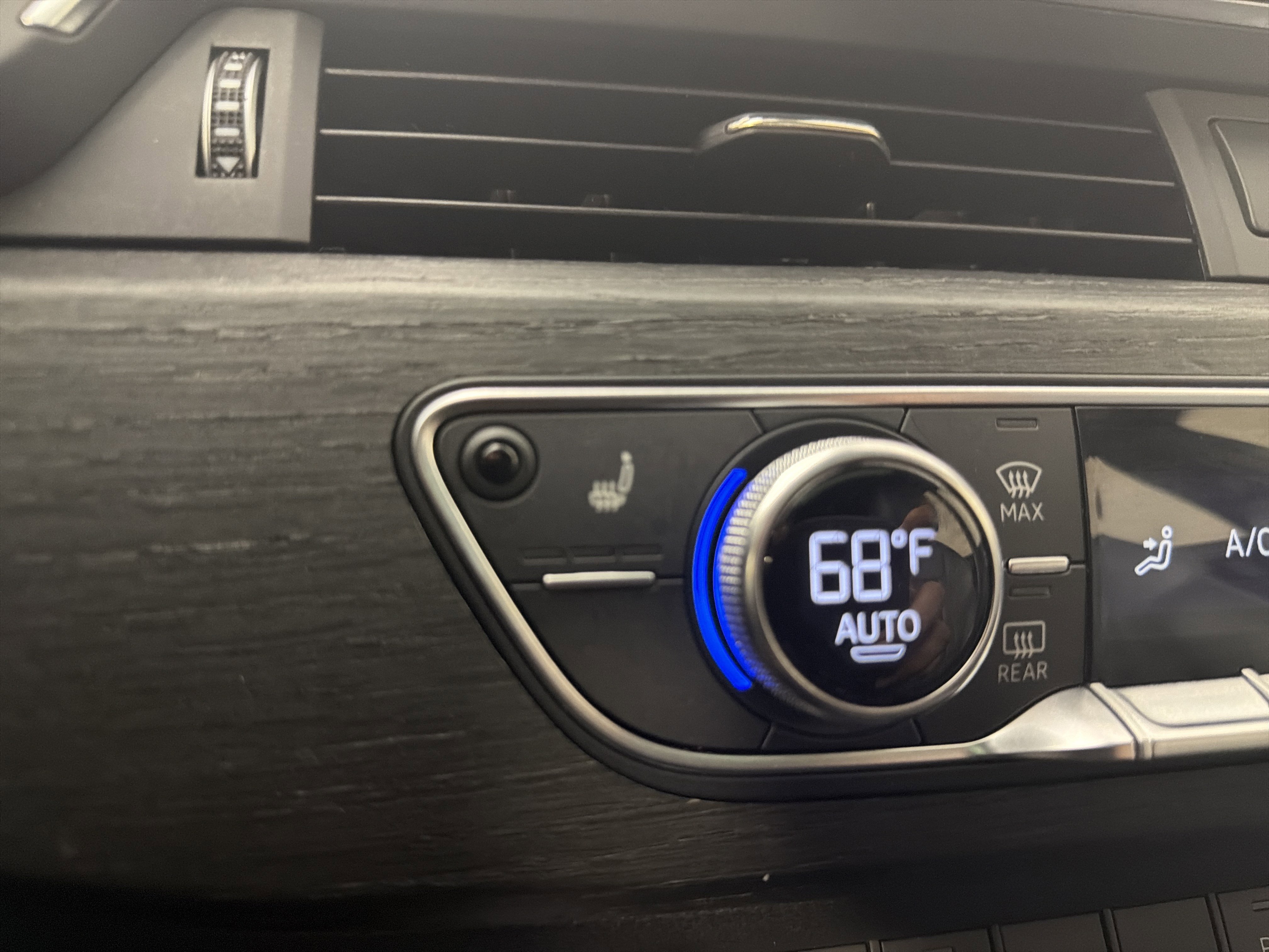 Used 2021 Audi A4 2.0T Premium Plus w/ Premium Plus Package image 21