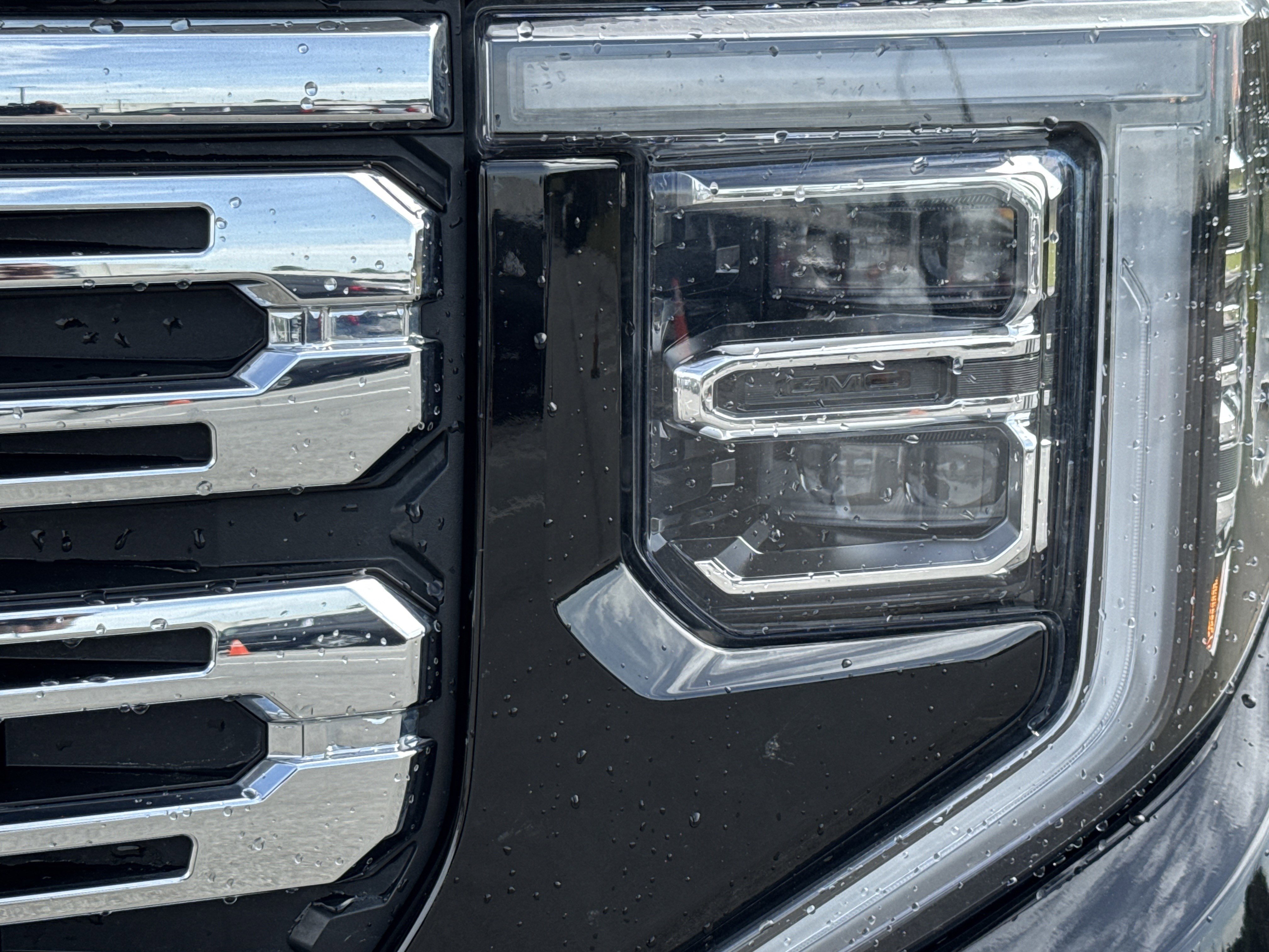 Used 2022 GMC Sierra 1500 Denali w/ Denali Reserve Package AWD/4WD image 6