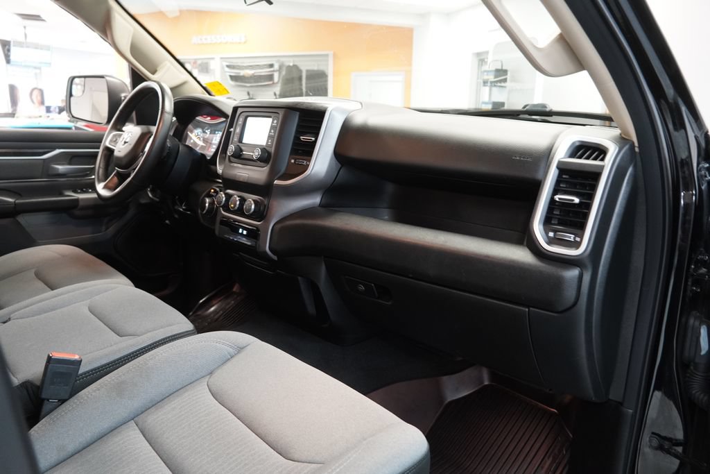 Used 2019 RAM 1500 Big Horn AWD/4WD image 38