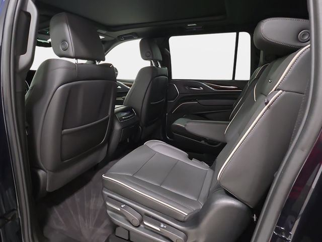 Used 2023 Cadillac Escalade ESV Premium Luxury AWD/4WD image 10