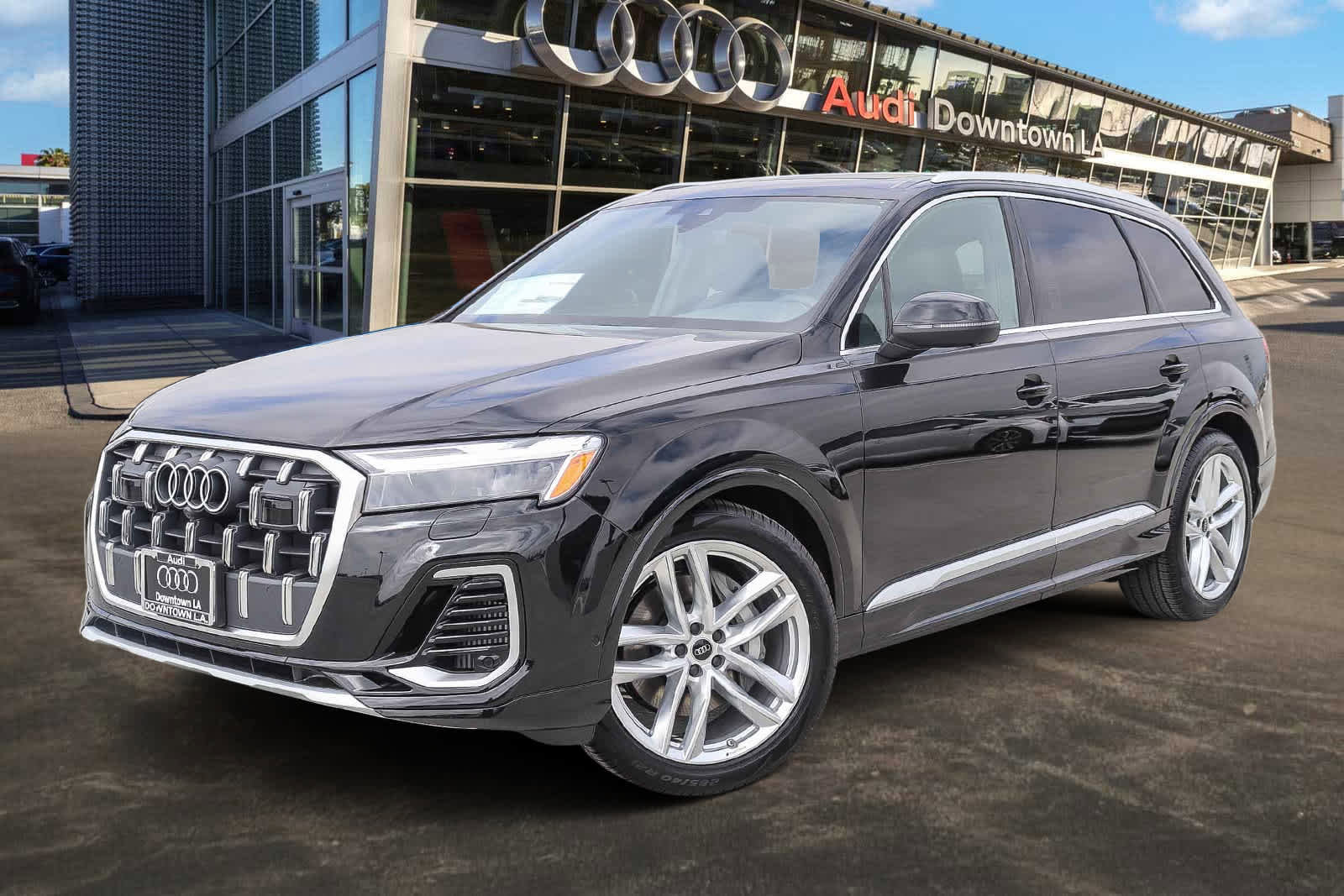 New 2025 Audi Q7 3.0T Premium Plus